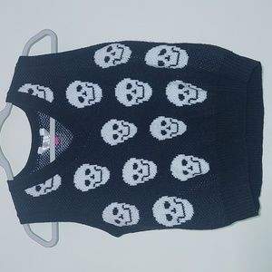 Medium (size 8) Skull patterned sweatervest